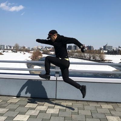 札幌で走ってます。「走りたい」と「走りたくない」の狭間でもがく男。2025年は・・ひっそりサブ3.5を目指しつつも、お気楽に。マラソンブログ書いてます(笑ってもらえたら幸いです)キャンプ、ライジングサン好き。バンドやってます。