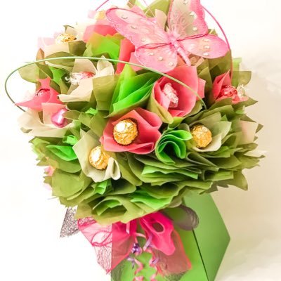 House of Confection Couture creating stunning Chocolate Flower Bouquets, Ferrero Rocher Sweet Trees, and favours for all your special occasions dm for enquiries