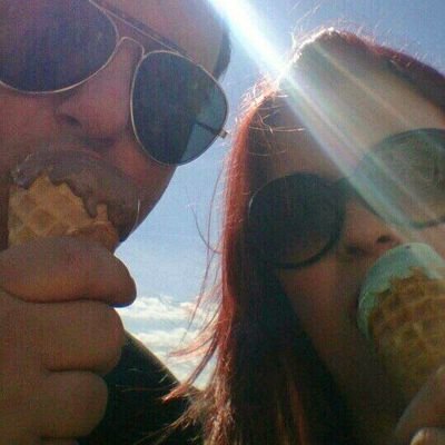 Dad, chef, music lover especially indie and Britpop, food and music teacher, vinyl collecter, Nottingham Forest fan, guitarist and singer for @Striking13Band