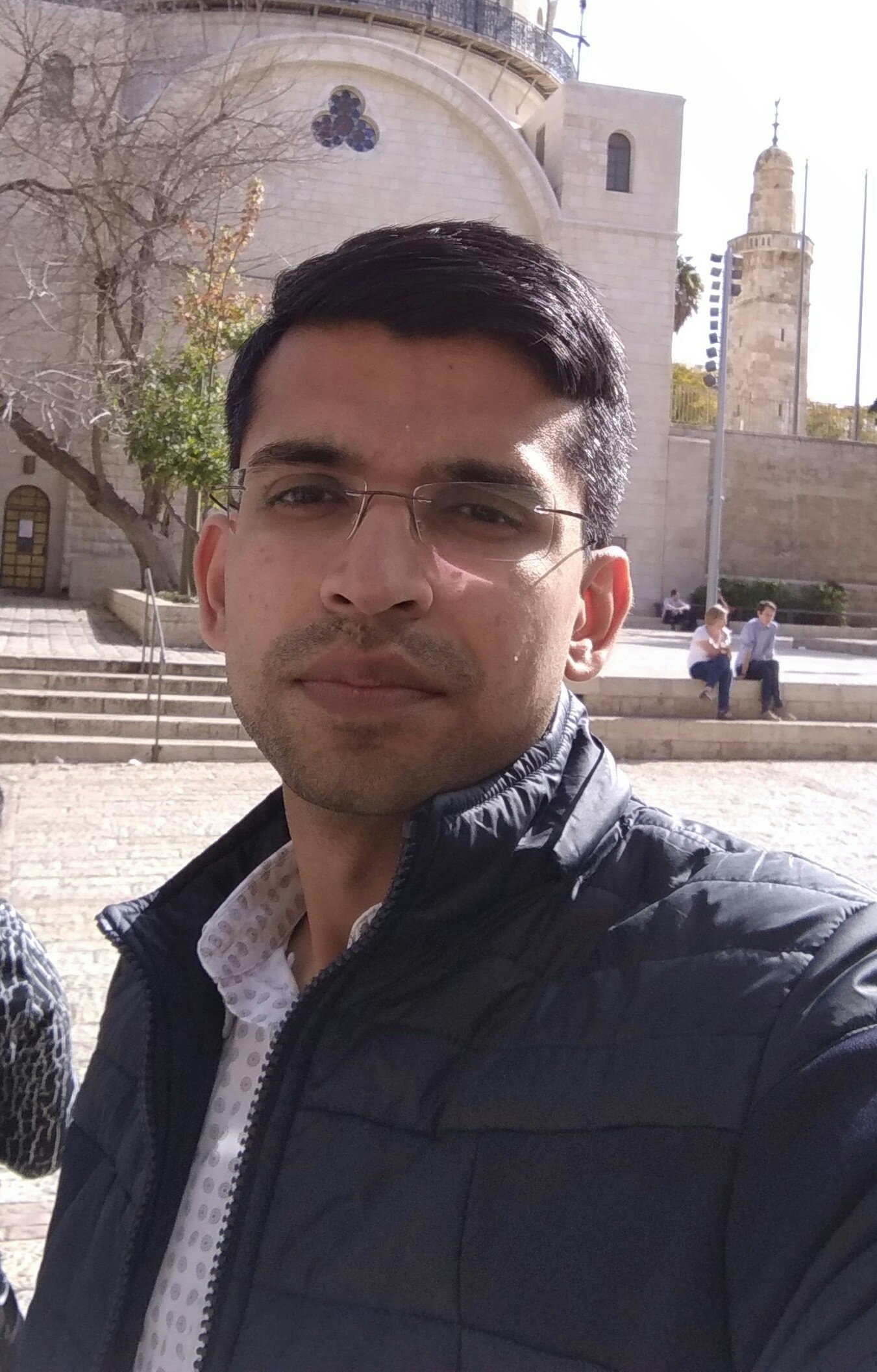 Rohit_V's profile picture. A selfless tech evangelist