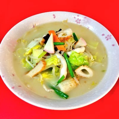 横浜中華街に唯一あるチャンポン屋です!1969年から細々と長くやってる小さい店ですがチャンポン、皿うどんはもちろん、横浜サンマーメン、炒飯、自家製餃子、定食からナポリタンまである地元に密着したお店です!是非、中華街に来た際に気になったりお腹が空いたり軽くお酒を飲みたいなぁと思ったら是非いらして下さい!お待ちしてます!