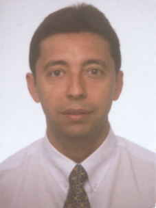Consultor de negócios internacionais e professor universitário.