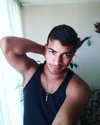 Me defino en 3 palabras, *SINCERO *TRABAJADOR *HUMILDE.