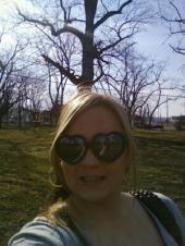 NavyWife82's profile picture. 