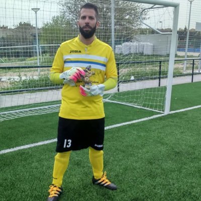 hectorjfg's profile picture. sigue adelante y que no te importe una mierda lo que piensen los demás, sólo sigue adelante y haz lo que tengas que hacer,por ti