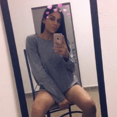 Vianellys96's profile picture. me porté como tú y no te gustó🔄🥀