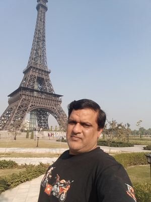 آدمی جو دیتا ھے آدمی جو لیتا ھے۔۔۔۔ زندگی بھر وہ دعائیں پیچھا کرتی ھیں۔