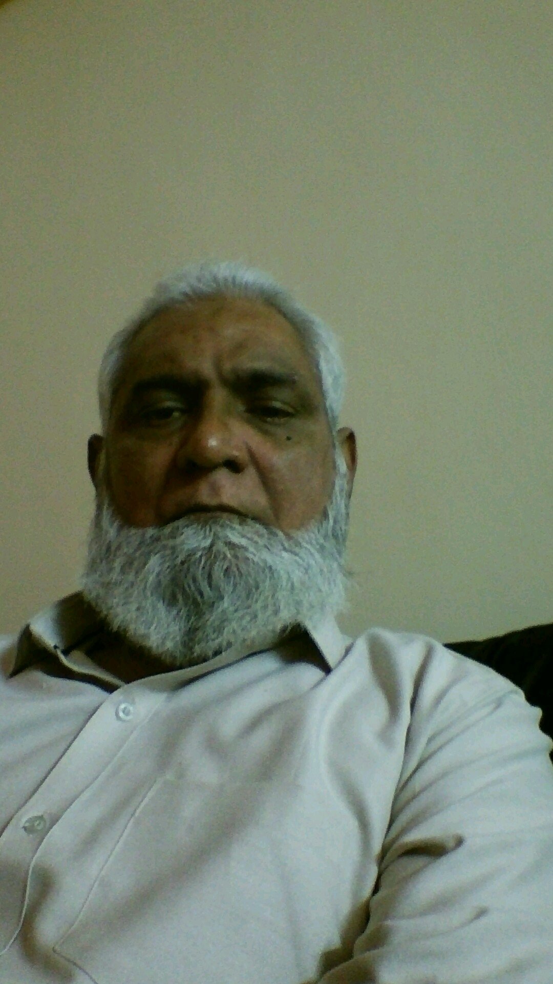 Hashim374's profile picture. 