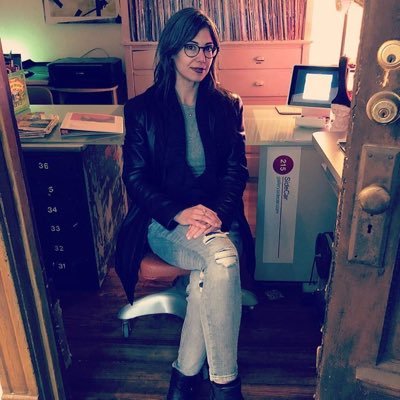 artinola's profile picture. Artist