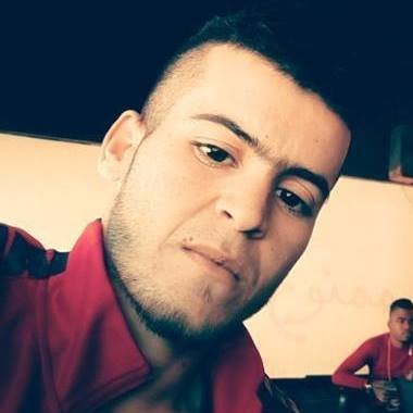 aziz_sghiri's profile picture. Front-end Developeur 🖥️☕️