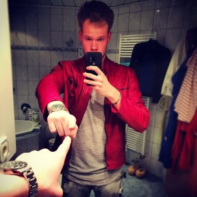Du willst dein Leben selbst in die Hand nehmen?
Du brauchst Hilfe dabei um finanzielle Freiheit zu erlangen?

Schreib mir jetzt eine Nachricht!