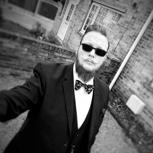 #bowtie fan, English #gent & daddy  I love retro, wearing my bow tie, suit, pocket watch & my #straightrazor  Love my beautiful gf too! Fascinated by #space