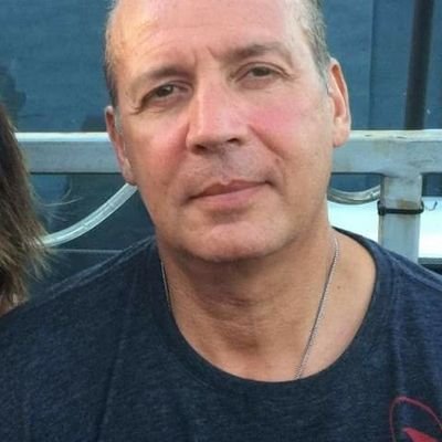 GnozzoVincent's profile picture. Love Life