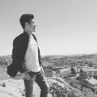 yunusemre122333's profile picture. 