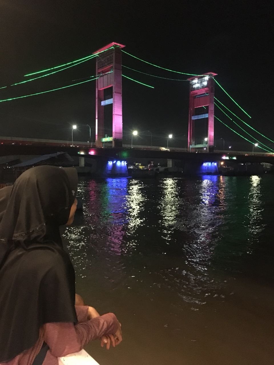 Asharafinadj's profile picture. -random thoughts-