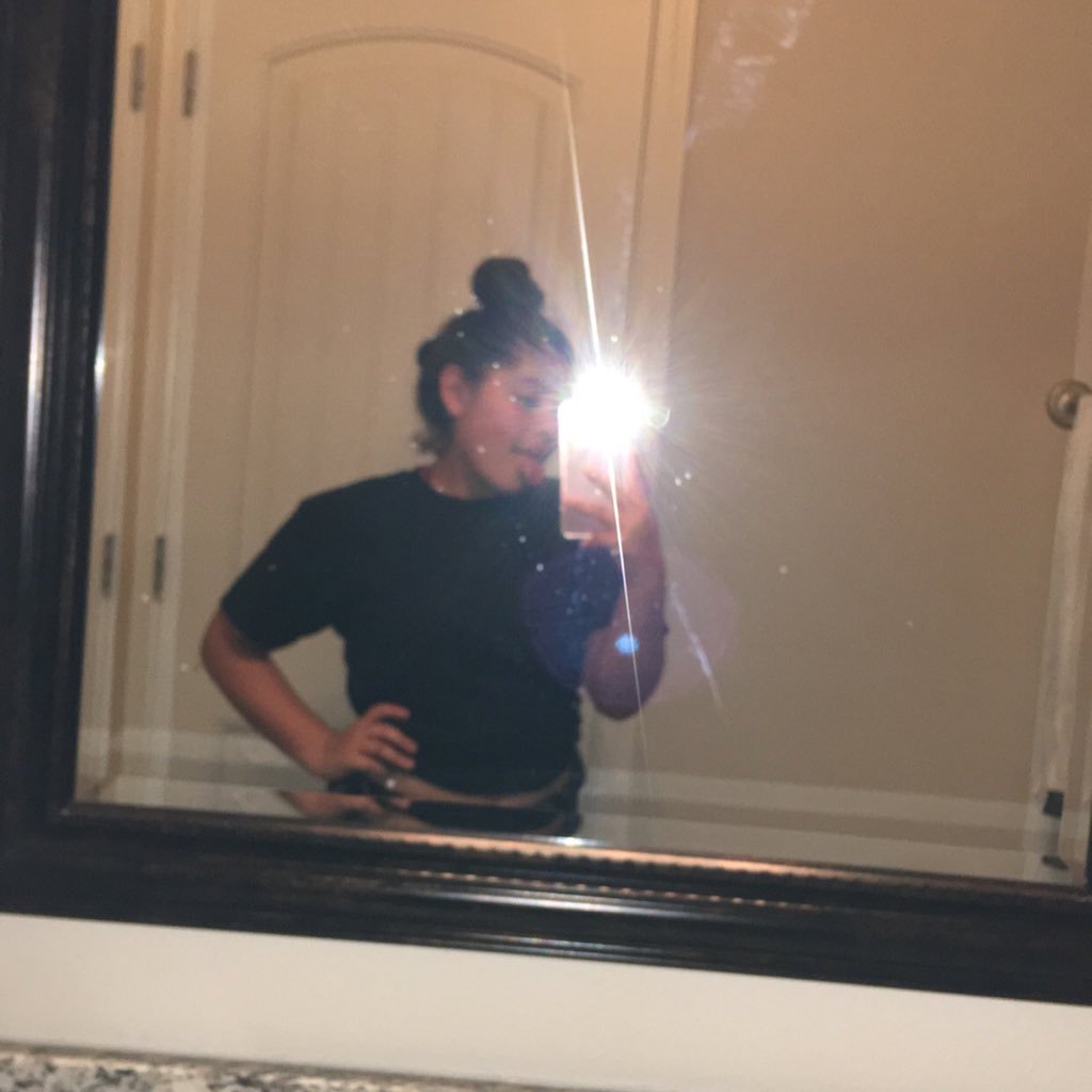 cynnthhiaaaa's profile picture. DADDYBYNTHIAA 👀