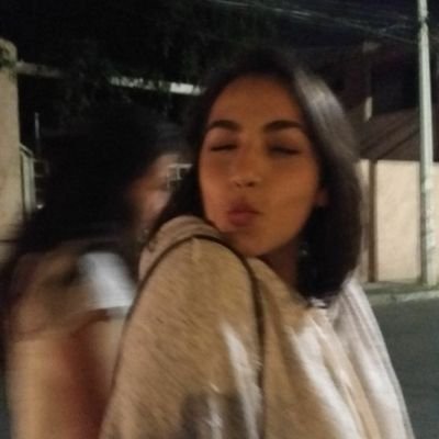 Me quisieron enterrar, no sabían que yo era una semilla, crecí tan alto y tan fuerte que ya nada me pudo derrumbar.