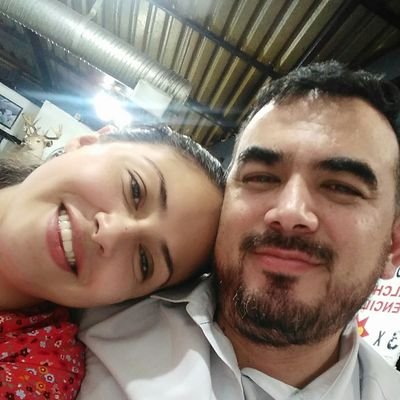 reneontiveros's profile picture. Esposo de Mariana