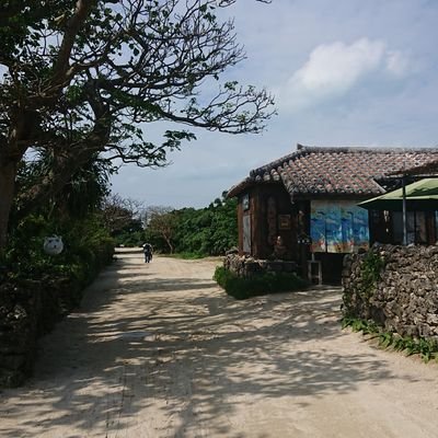 日本の南の小さな島（竹富島）で
小さなおそば屋を営んでいます。