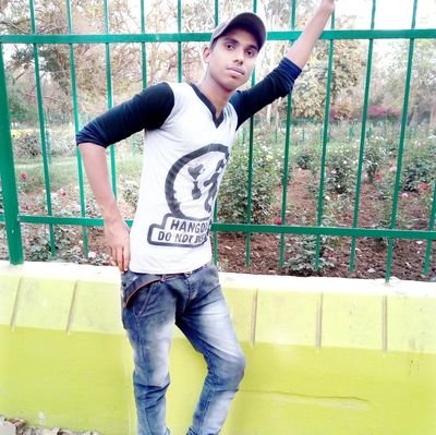 जाति अदारीत आरक्षण बन्द करो ! भारत माता की जय!