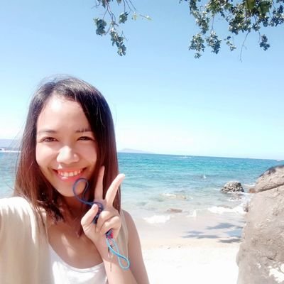 ilovehunney's profile picture. Strange and a total stranger to the world. 
⚘⚘⚘⚘