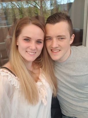 Leslieajax's profile picture. 