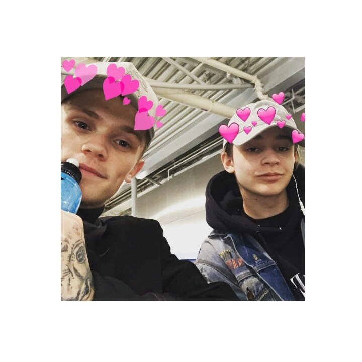 mi amor por @barsandmelody es tan grande que me gustan más que los tacos y el helado
•instagram : @bambinosmexico
#LatinAmericaWantsBamTour