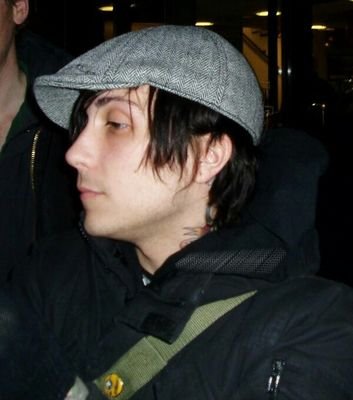 AreliFLNF's profile picture. Fucker should be shot.