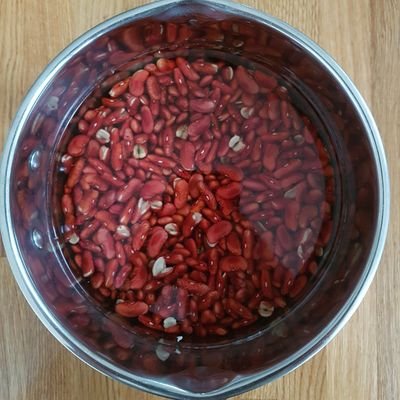 CheckYourPulses's profile picture. New Streetfood truck putting lentils, grains, beans, pulses out there. From the team behind Manjit's Kitchen. World cooking from Yorkshire.