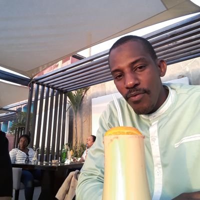 Jeune entrepreneur Sénégalais, interprète et traducteur de langues. Engagé dans le combat de l'unité Ouest Africaine. CEDEAO. Je suis Ouest africain.