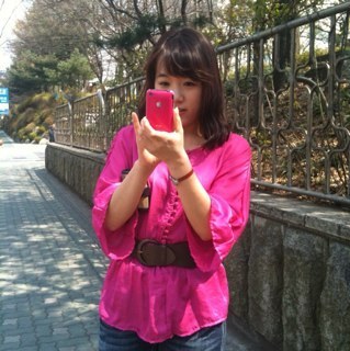 namyooni's profile picture. i'm a graphic desinger
if you want a good friend contact me!!^^