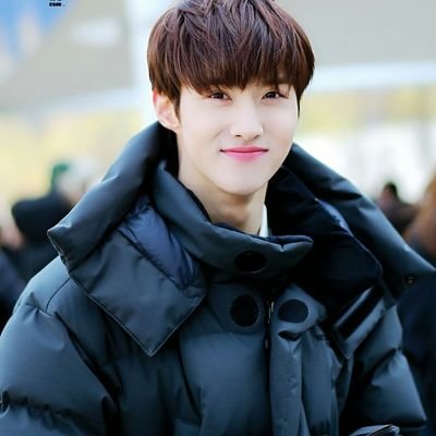 96 liner ㅡ Yeo Changgu ㅡ Lead Vocalist from Pentagon ㅡ Part of @10TAGANS