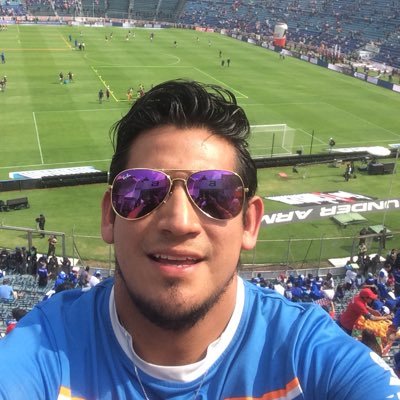 gatillerox19's profile picture. soy al que le gusta el desmadre una vez a la semana ya que al dia siguiente estoy en coma, un fanatico frustrado del futbol (si le voy al cruz azul) a muerte XD