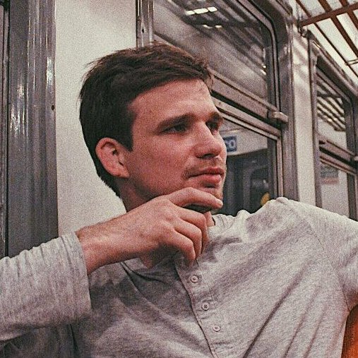 robertedward_83's profile picture. Office middle manager 🙂 with strong belief in #AI. Greatly #inspired by Steve Jobs.