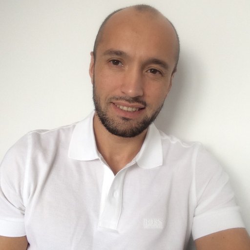 Yari_Twitt's profile picture. 