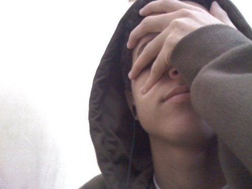 Luis_Heenrique's profile picture. Quando fizer algo nobre e belo e ninguém notar,não fique triste. Pois o sol toda manhã faz um lindo espetáculo e no entanto, a maioria da platéia ainda dorme.