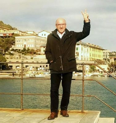 Dottore commercialista, già Presidente della provincia di Brindisi Vice presidente U.P.I. (unione province italiane)
