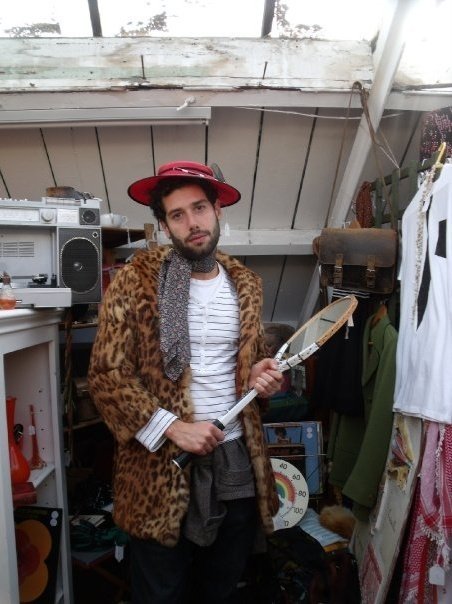 THEDAVEBRAND's profile picture. I like shouting and dancing often at the same time. I enjoy a good finger point.