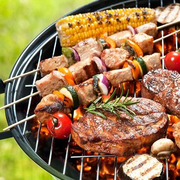 Les Barbecue et les copains. Puis les grèves pour faire des barbecue.