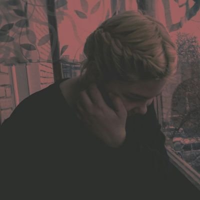 __l_ucife_r__'s profile picture. 