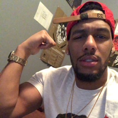 Pixburgh✈CharLit | LRU Alum🏈 | Kalen Elkins
