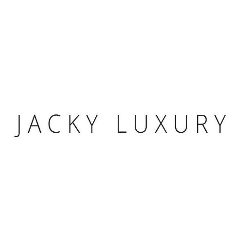 Eigenwijs, fashionable, speels met een classy twist. Met deze mix voldoet het Nederlandse merk Jacky Luxury aan de wensen van de modebewuste vrouw van nu.