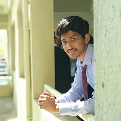 KarwaAnkush's profile picture. Proud Indian,
SRT Fan,
Future CA..