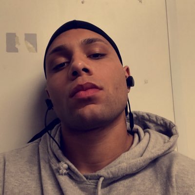 ColinHale5's profile picture. doing what’s best by myself and my friends