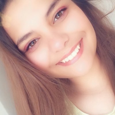 Sabriinaa_1308's profile picture. souRIRE est bon pour la santé 🌸❤️