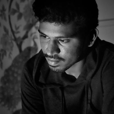 vvksl's profile picture. 💻 • 🎨  • 📝 • 🧗