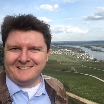 MdL Hessen, Stellv. Vors. SPD-Fraktion, Sprecher für Finanzen und Airport FRA, Rechtsanwalt, Rheingau, Taunus, SGE