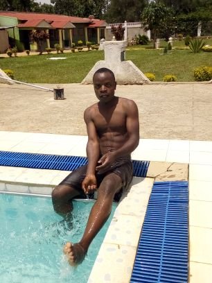 A Banker,Economist,
Digital strategist and
Accountant
Manchester City Fan
#Team
👉👉
#GoodEvenningKenya
#Rhumbaoxygen
#TeamMimmyK
#Mixedflavors