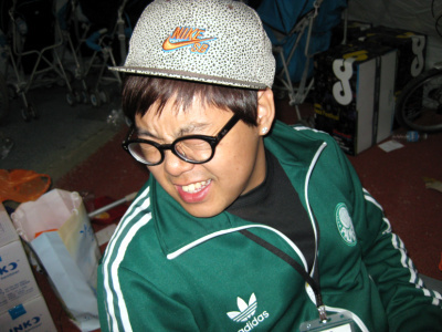 SPRINGF1ELD's profile picture. 합정동거주 25살 남자
어쿠스틱뮤지션을 지향
훗날 까페&바 주인을 지향 
좋아하는것은 우주히피와 하루키와 미쉘공드리