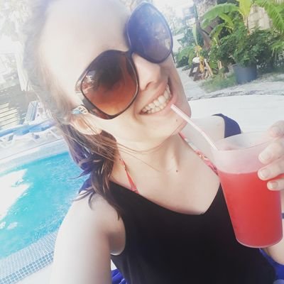 NualaSutton's profile picture. If I see a dog, I'll probably want to pet it.